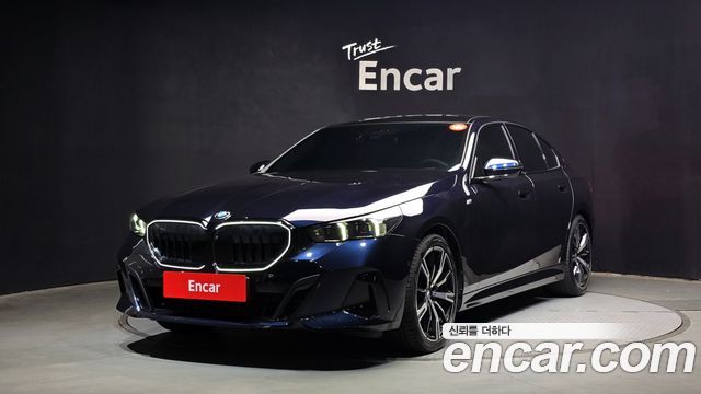 BMW 5 Series (G60)