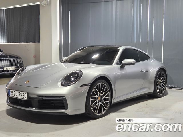 Porsche 911 (992)