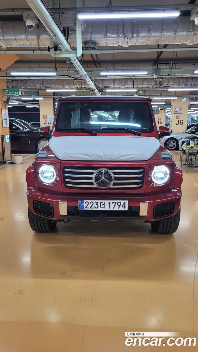 Mercedes-Benz G-Class W465