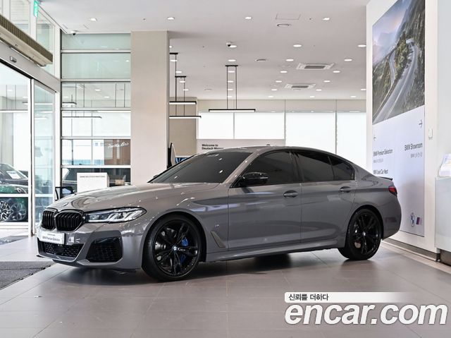 BMW 5 Series (G30)