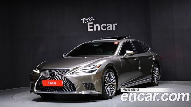 Lexus LS500h 5th Gen