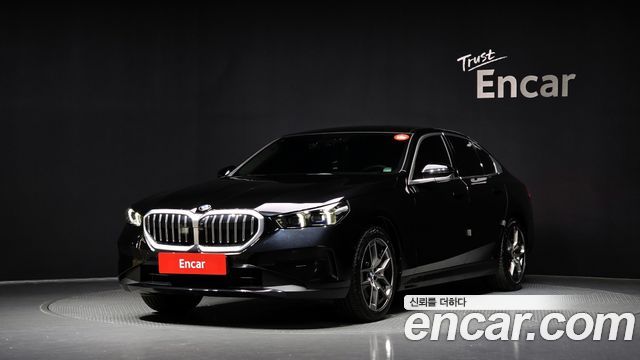 BMW 5 Series (G60)