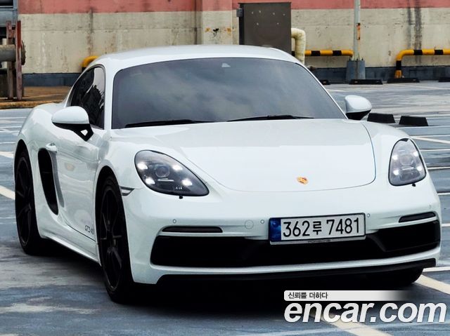 Porsche 718 Cayman