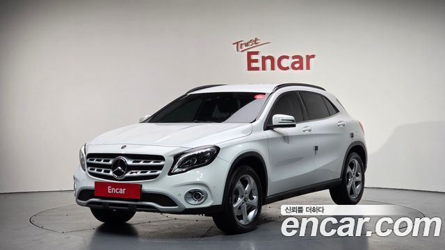 Mercedes-Benz GLA-Class X156