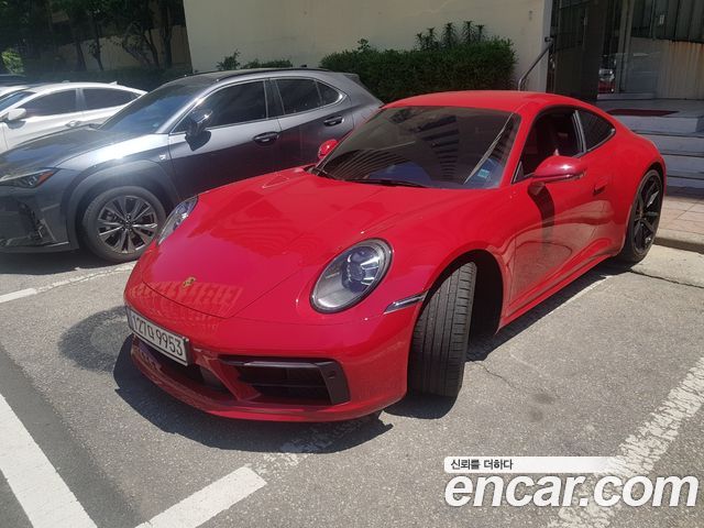 Porsche 911 (992)