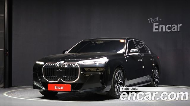 BMW 7 Series (G70)