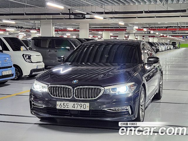 BMW 5 Series (G30)