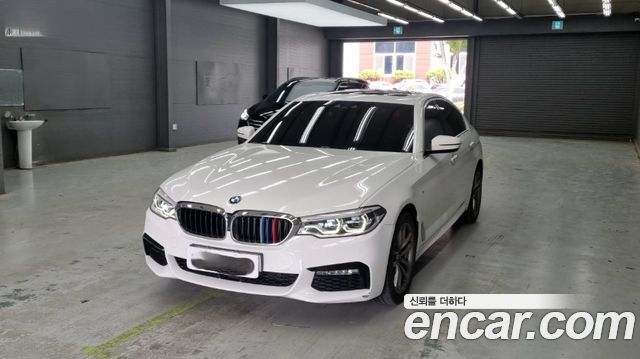 BMW 5 Series (G30)