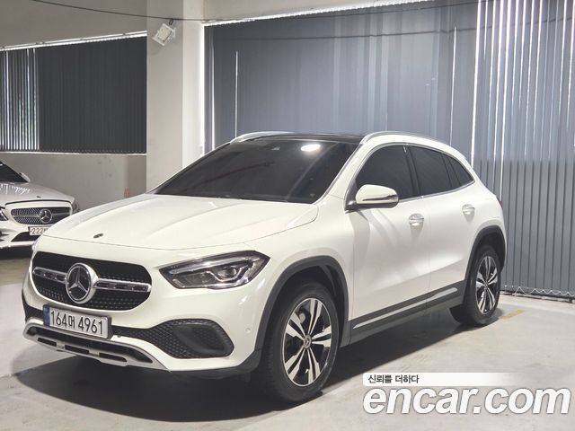 Mercedes-Benz GLA-Class H247