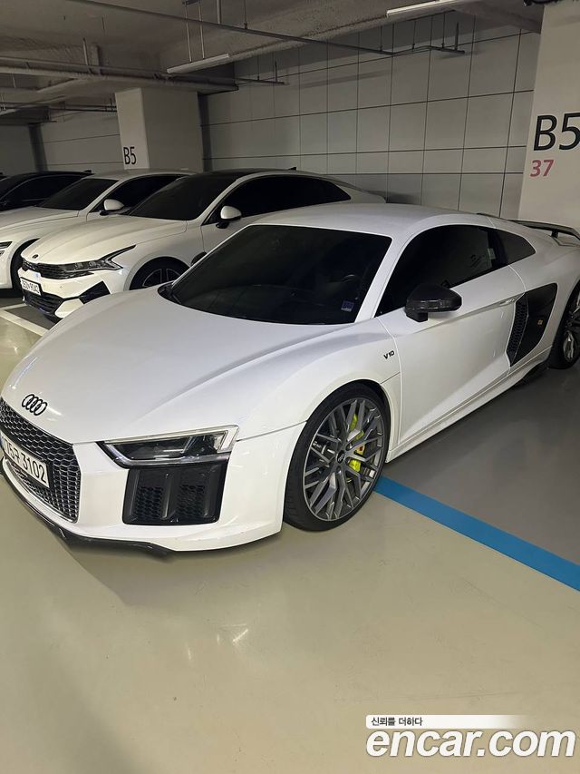 Audi R8 (4S)
