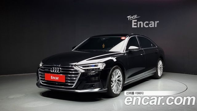 Audi A8 (D5)