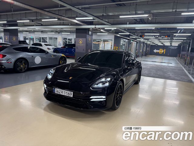 Porsche Panamera (971)