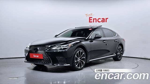 Lexus LS500h 5th Gen