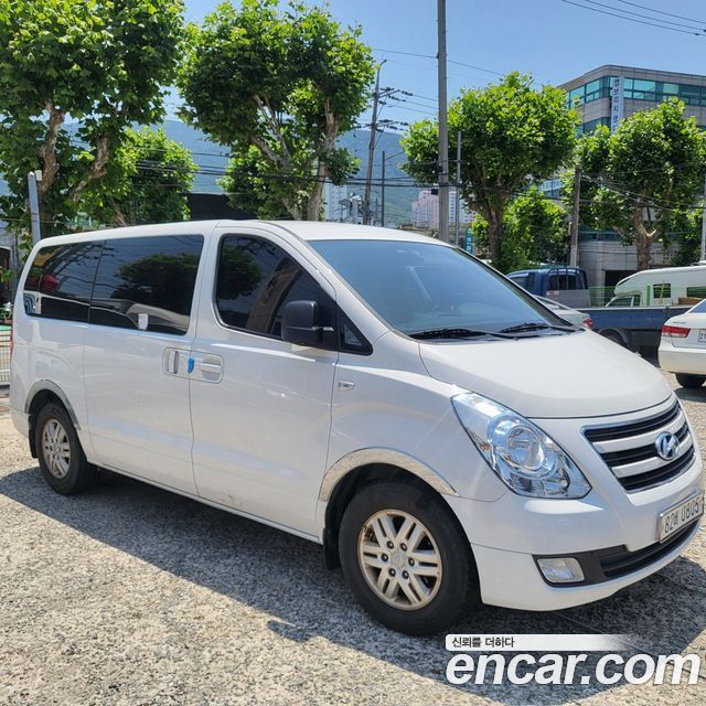Hyundai Grand Starex