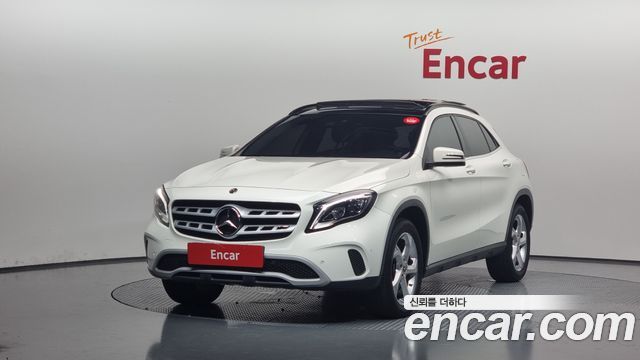 Mercedes-Benz GLA-Class X156
