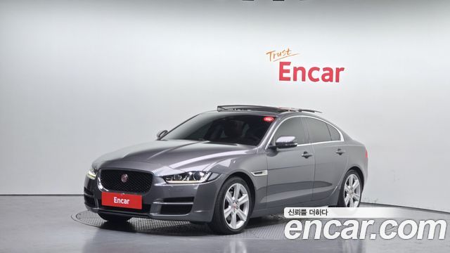 Jaguar XE