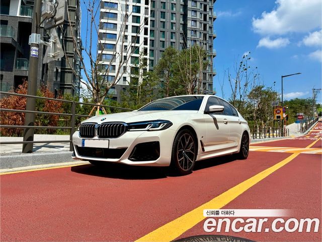 BMW 5 Series (G30)