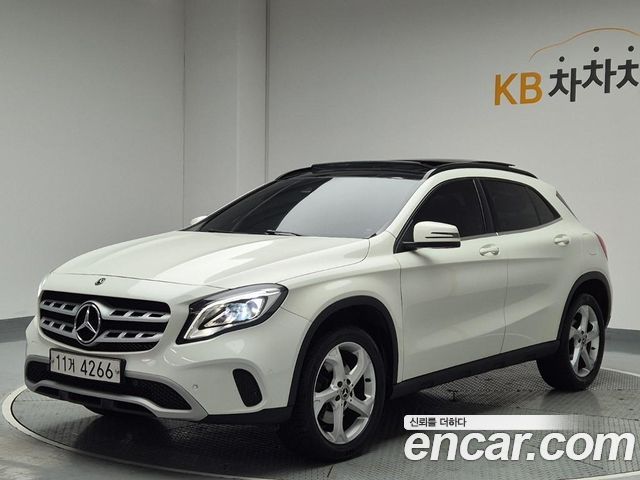 Mercedes-Benz GLA-Class X156