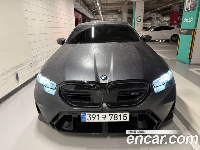 BMW M5 (G90)