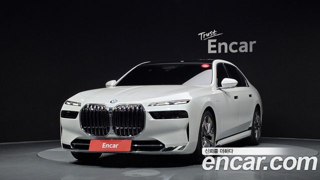 BMW 7 Series (G70)