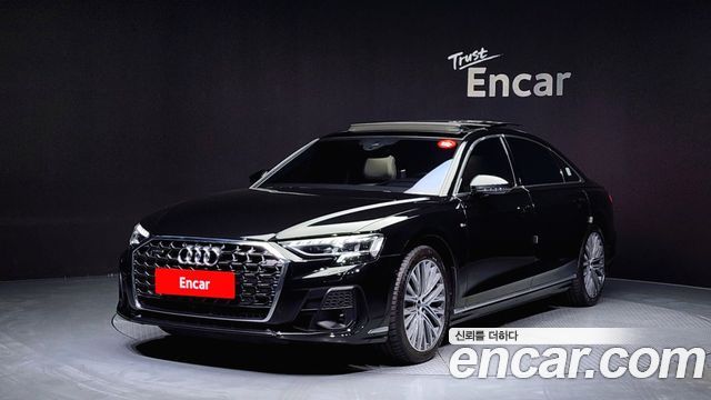 Audi A8 (D5)