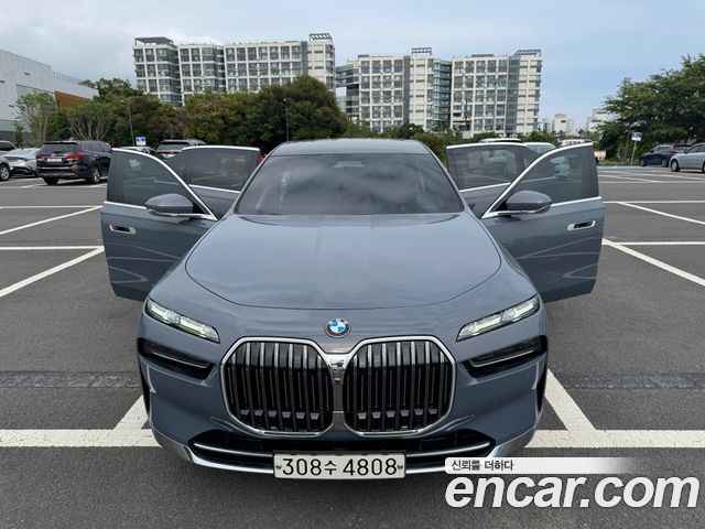 BMW 7 Series (G70)