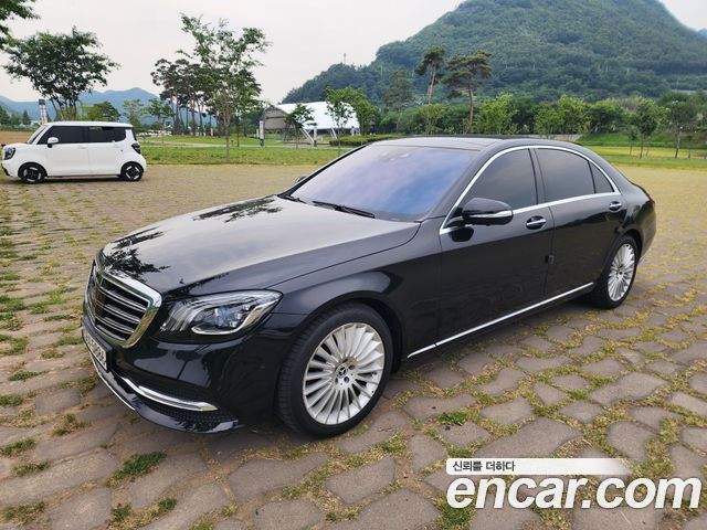Mercedes-Benz S-Class W222