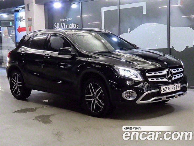 Mercedes-Benz GLA-Class X156