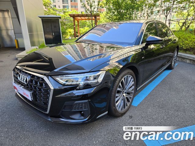 Audi A8 (D5)