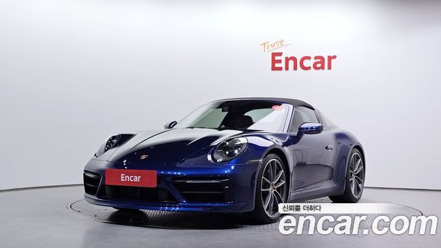 Porsche 911 (992)