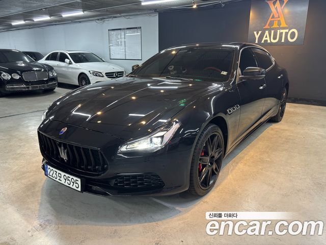 Maserati Quattroporte
