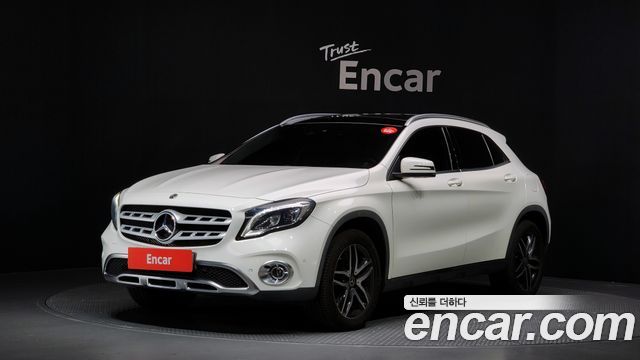 Mercedes-Benz GLA-Class X156