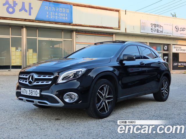 Mercedes-Benz GLA-Class X156
