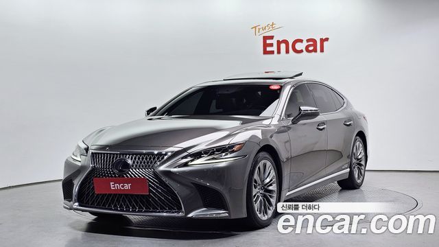 Lexus LS500h 5th Gen
