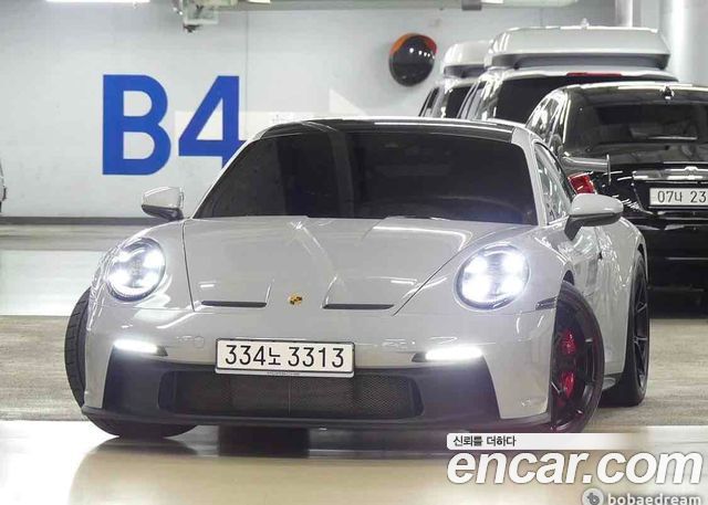 Porsche 911 (992)