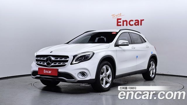 Mercedes-Benz GLA-Class X156