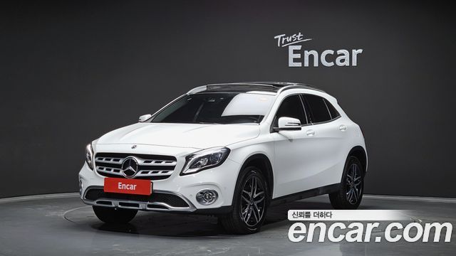 Mercedes-Benz GLA-Class X156