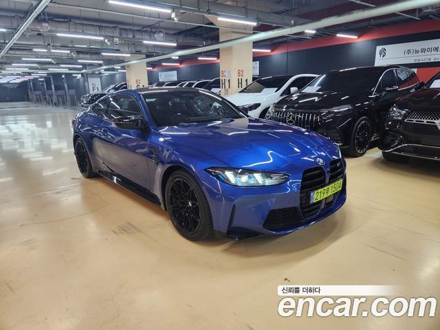 BMW M4 (G82)