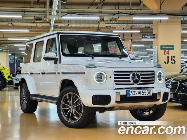 Mercedes-Benz G-Class W465