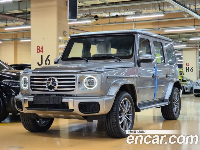 Mercedes-Benz G-Class W465