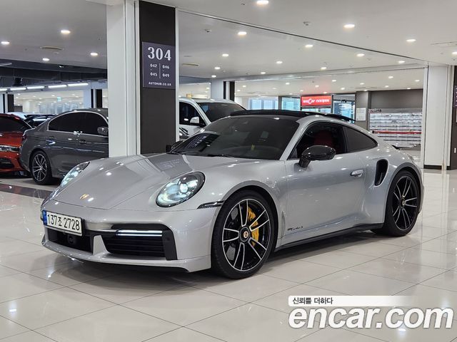 Porsche 911 (992)