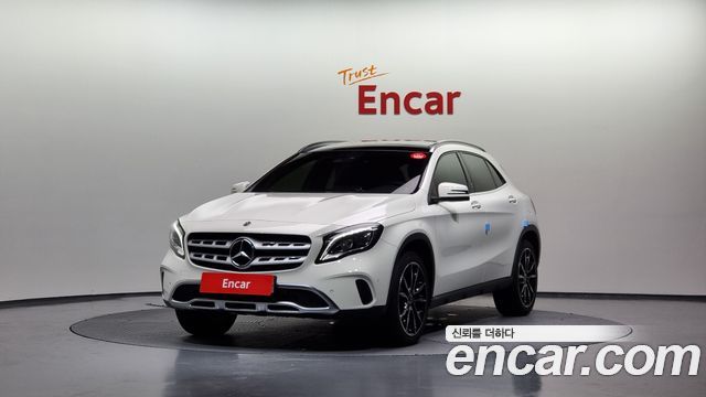Mercedes-Benz GLA-Class X156