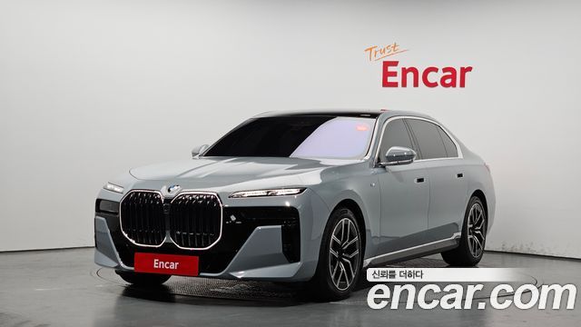 BMW 7 Series (G70)