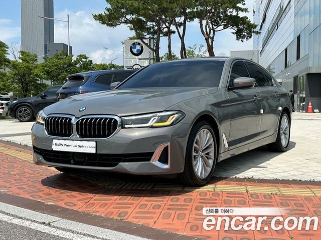 BMW 5 Series (G30)