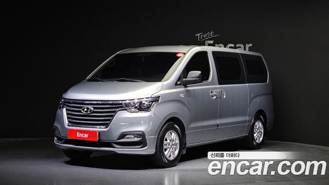 Hyundai The New Grand Starex