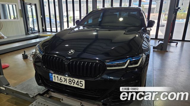 BMW 5 Series (G30)