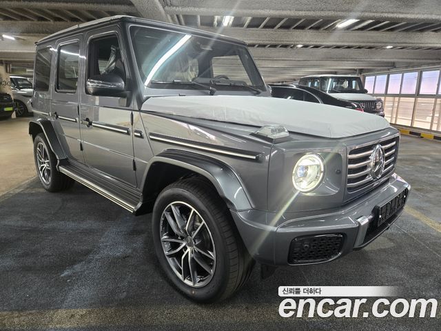 Mercedes-Benz G-Class W465