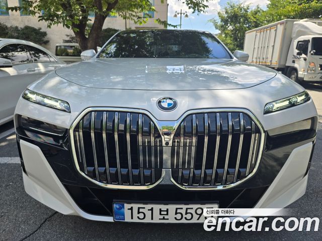 BMW 7 Series (G70)
