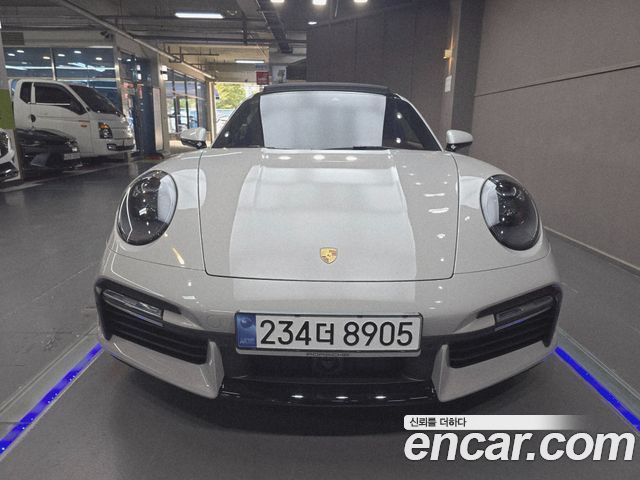 Porsche 911 (992)