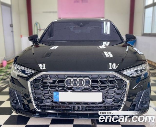 Audi A8 (D5)